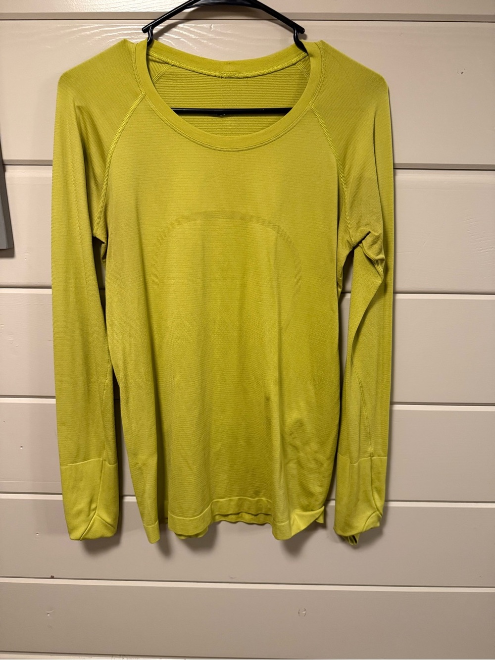 Lululemon swiftly long sleeve tee. Size 8